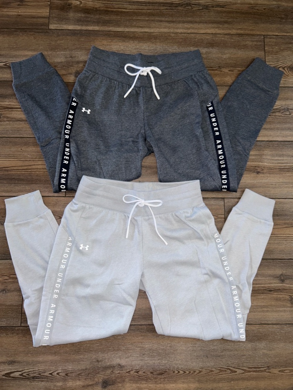 Under Armour Women’s Two-Pack Joggers in Dark Gray and Light Gray